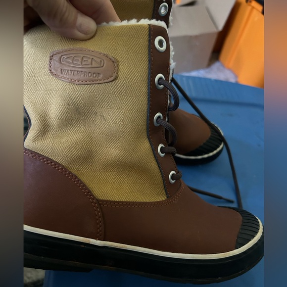 Keen winter boots - Picture 3 of 5